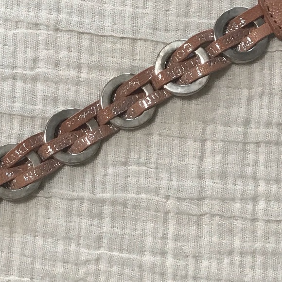 Good Works leather bracelet - Picture 2 of 4